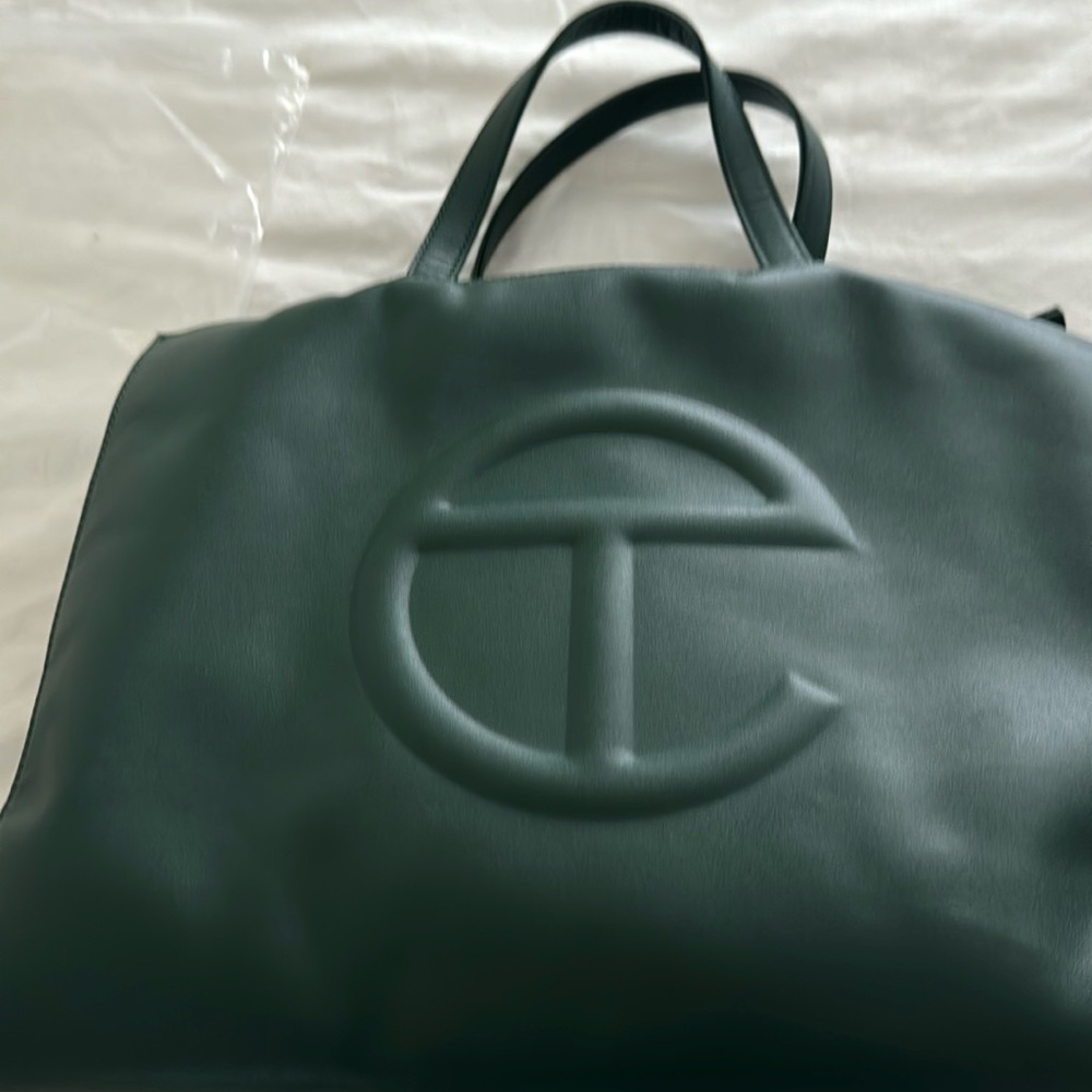 Medium telfar dark olive  bag and dustbag. Purchased from Telfar at release.